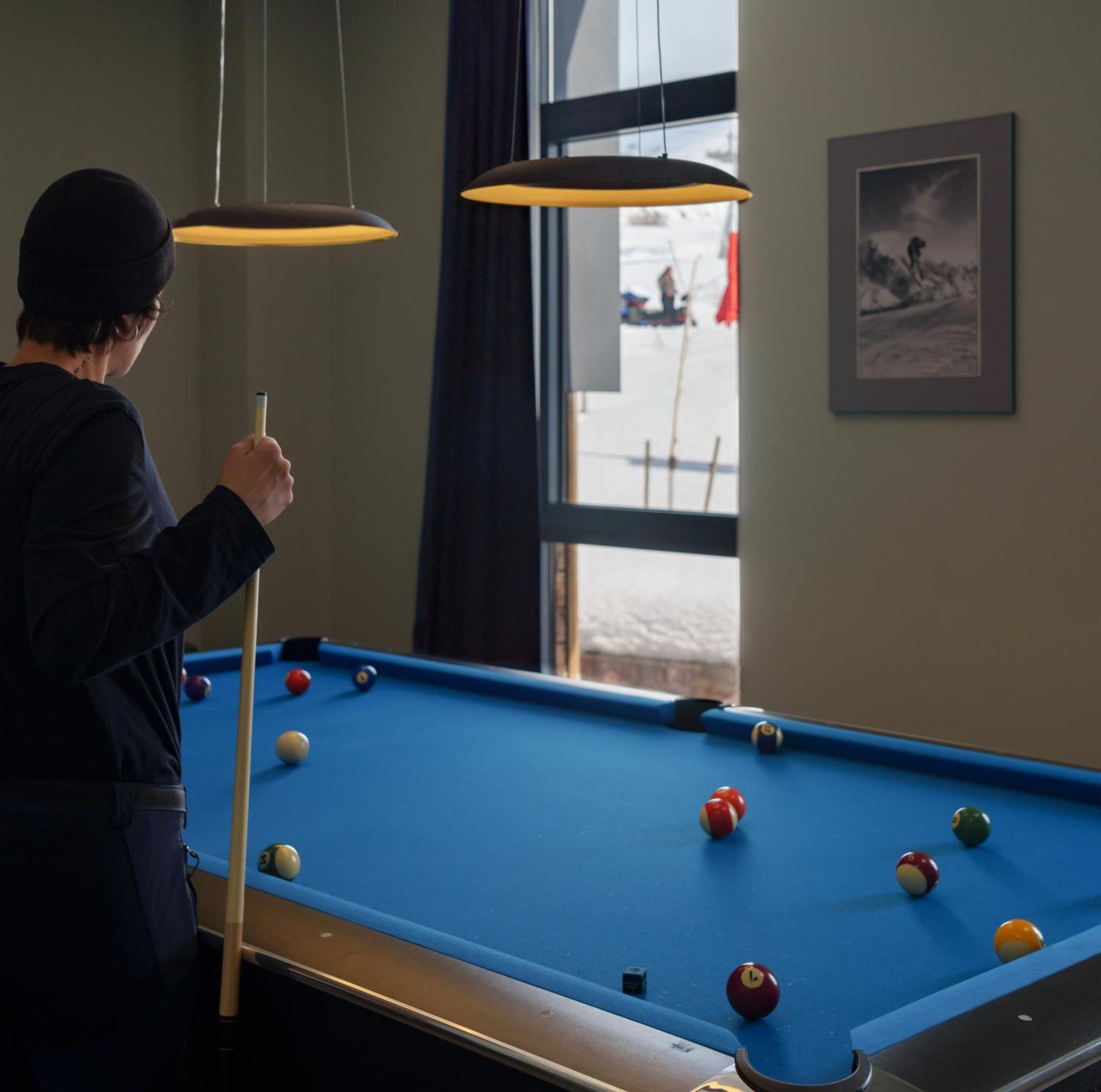 Gudauri Lodge Exterior foto Pool table