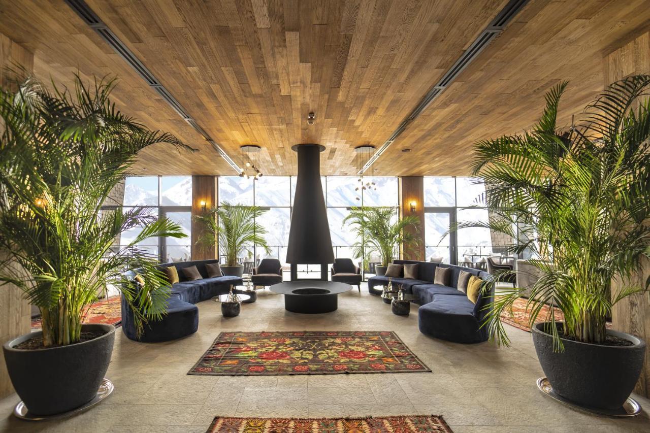Gudauri Lodge Exterior foto The lobby at the Hotel Valley Ho