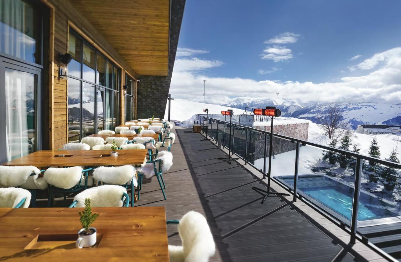 Gudauri Lodge Exterior foto The restaurant at the top of the cable car