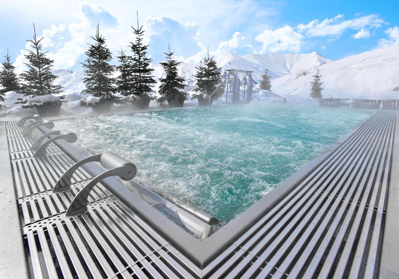 Gudauri Lodge Exterior foto The thermal baths of Bad Segeberg